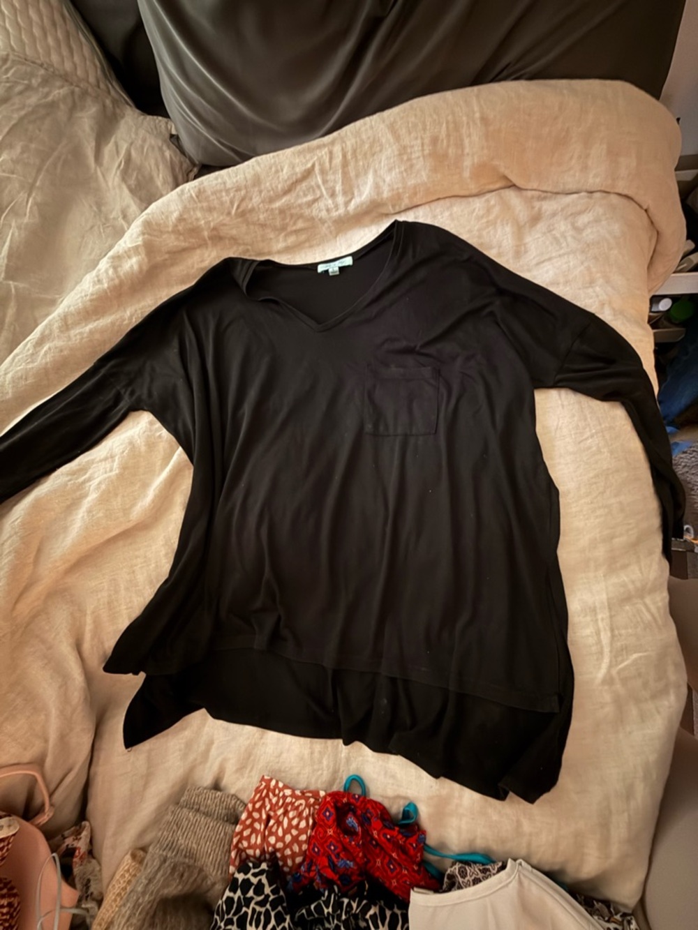 She + Sky Black V-Neck Long Sleeve Pocket Top